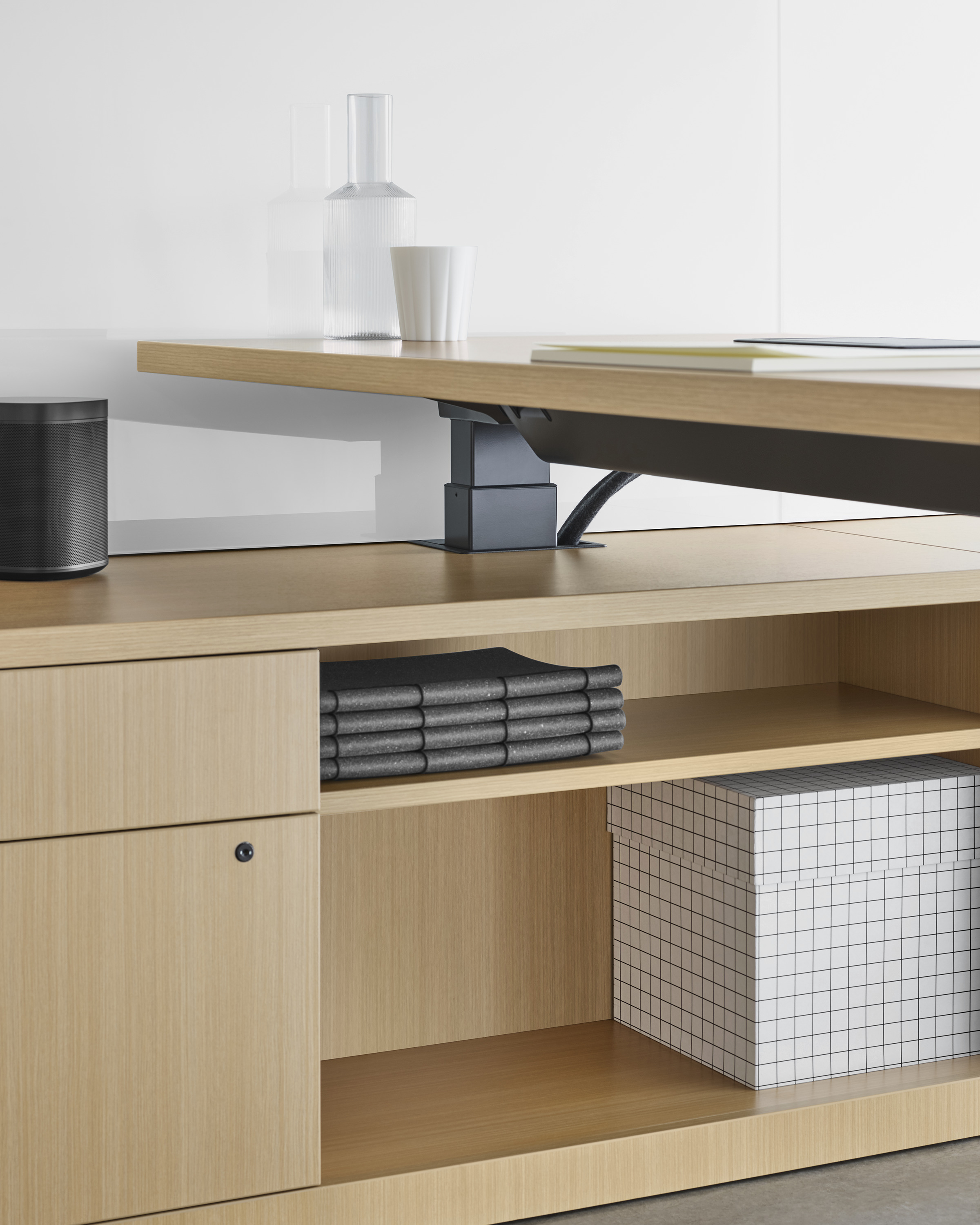 办公台|升降台|办公家具|设计师家具|Renew 坐立两用工作台